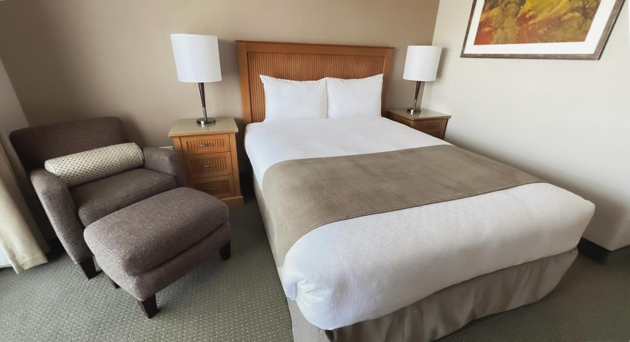 Coast Comfort Room, One Queen Bed,1324172449:JPEG